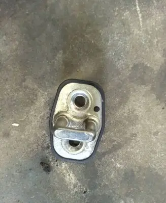 Peugeot 207 Rear door lock loop/hook striker 9655466380