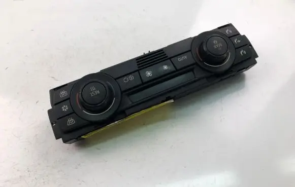 BMW 1 E81 E87 Interior fan control switch 6958536