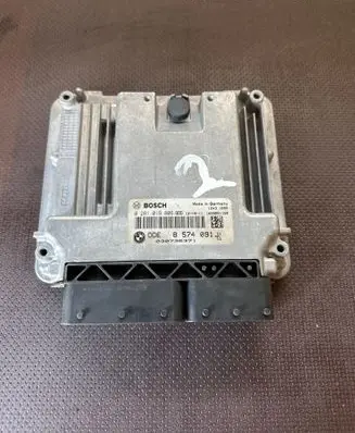 BMW 5 F10 F11 Engine control unit/module 8574091 0281019806