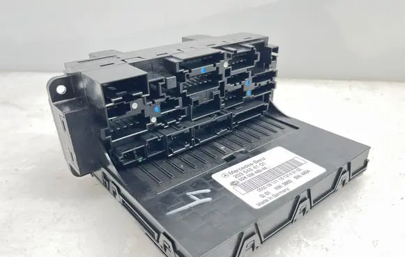 Mercedes-Benz C W203 Fuse module 2035454101 5DK00848544