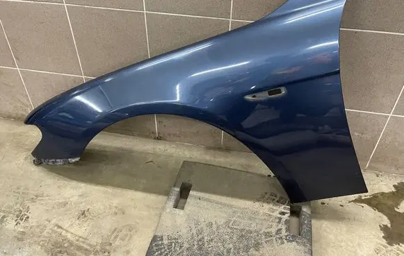 BMW 7 E65 E66 Fender 