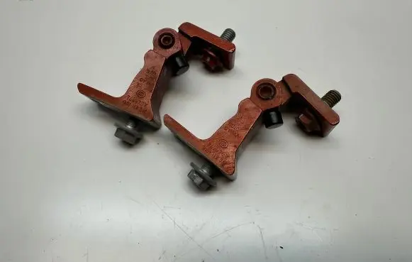 Volkswagen Amarok Front door hinge set 8K0831401D A046574