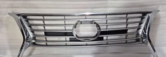 Lexus RX 450H Front bumper upper radiator grill