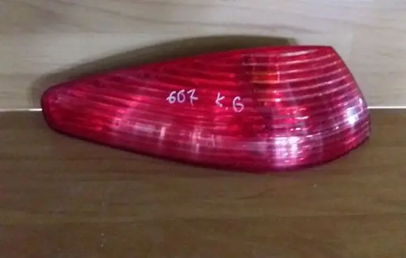 Peugeot 607 Rear/tail lights