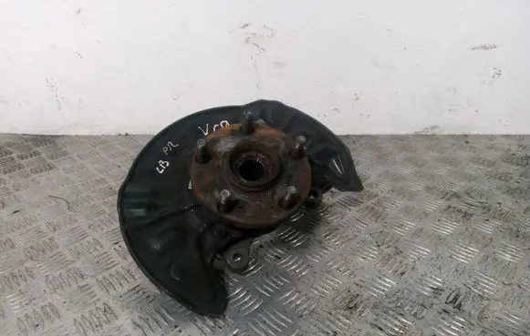Toyota Corolla Verso AR10 Front wheel hub 4350205040 432110F010