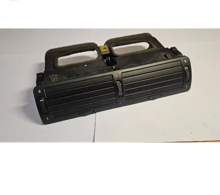 BMW 7 E38 Dash center air vent grill 8390383 8363007