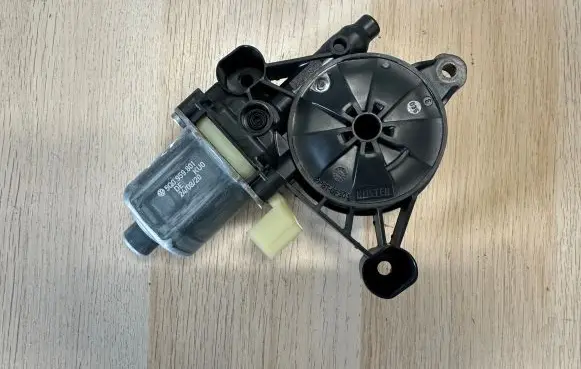 Audi A3 8Y Rear door window regulator motor 5Q0959801
