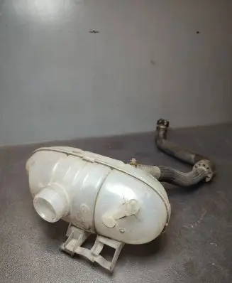 Opel Vivaro Coolant expansion tank/reservoir 217101893R