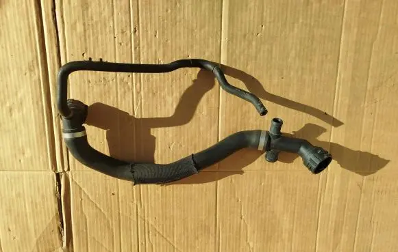 Volkswagen Golf VIII Engine coolant pipe/hose 5WA122101AM