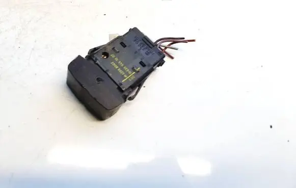 Mercedes-Benz Sprinter W906 Seat heating switch 0135454026 32088003