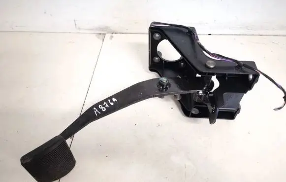 Clutch pedal