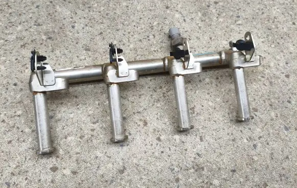 Volvo XC40 Fuel main line pipe 31478555 17360