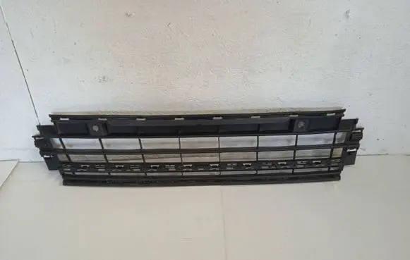 Volkswagen Golf VIII Front bumper lower grill 5H0853677G