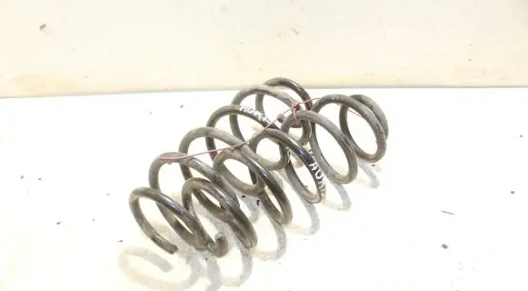 Toyota Auris E180 Rear coil spring
