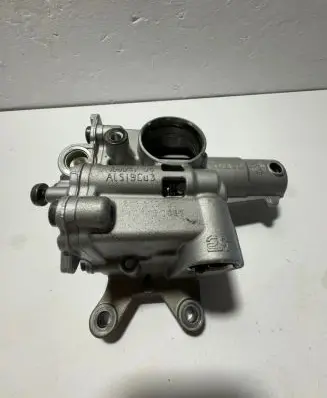 Volvo V70 Oil pump 31330979 2101150492 16804704