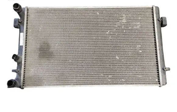 Volkswagen Golf IV Coolant radiator 1J0121253P