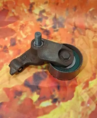 Toyota Avensis Verso Belt tensioner pulley 6206DWA18