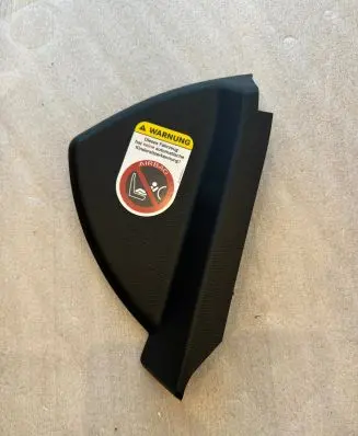 Mercedes-Benz C W204 Dashboard side end trim A2046800278 107215 2046800278