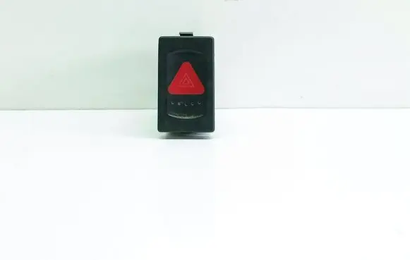 Volkswagen PASSAT B5 Hazard light switch 3B0953235D
