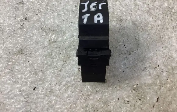 Volkswagen Jetta V Fuel tank opening switch 7L6959833B
