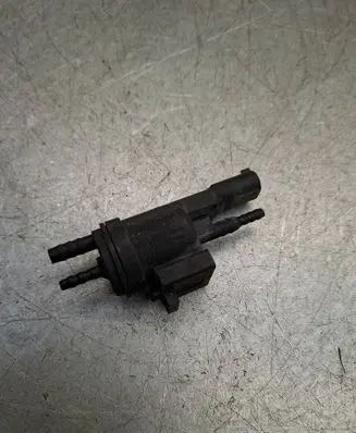 Mercedes-Benz E W211 Valve vacuum 0025401497 48B43625B00