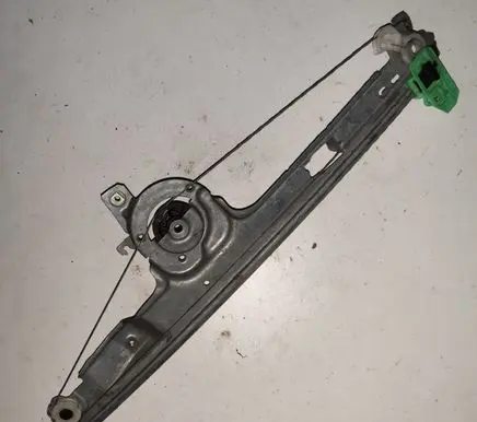 Front window lifting mechanism without motor