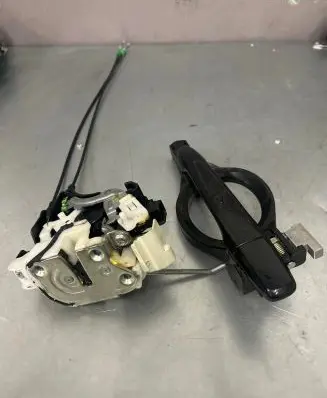 Citroen C-Crosser Rear door lock