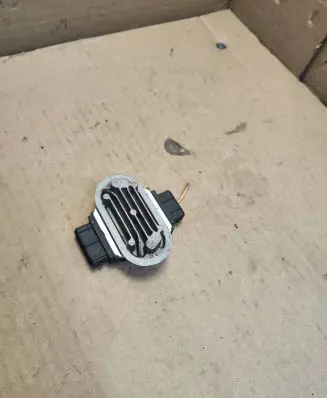 Audi A6 S6 C5 4B Ignition amplifier control unit 138055