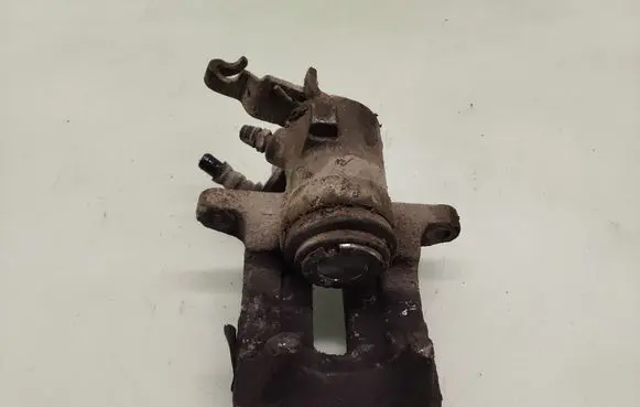 Volkswagen Golf Plus Rear brake caliper