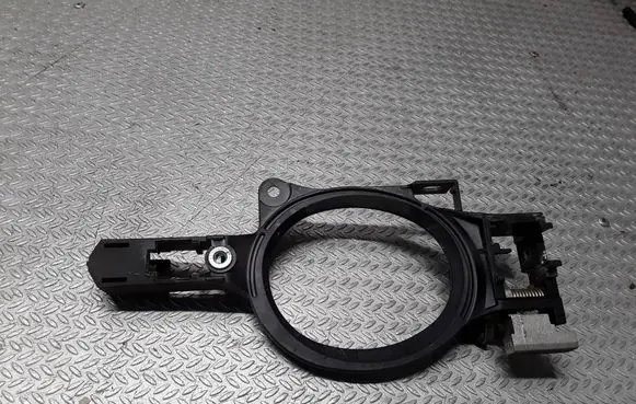 Rear door exterior handle/bracket