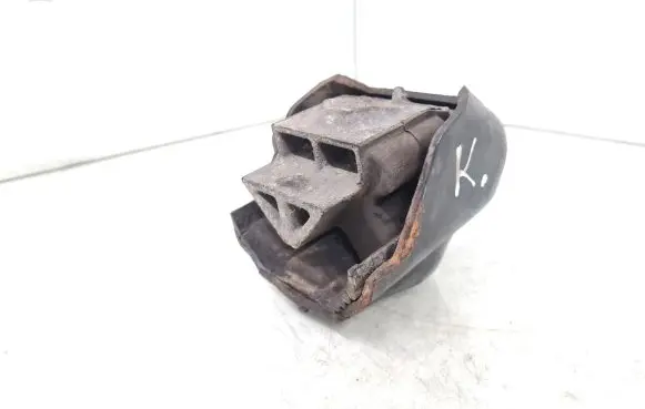 Mercedes-Benz Vito Viano W639 Engine mount bracket A9062411313