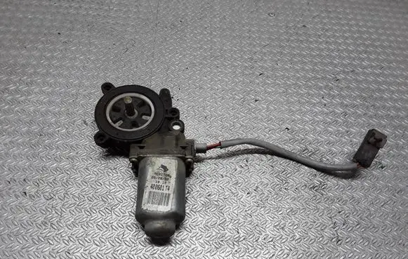 Nissan Primera Front door window regulator motor 400601T4