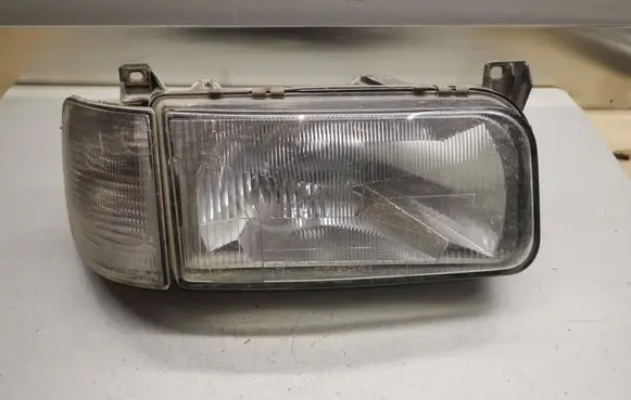 Volkswagen PASSAT B3 Headlight/headlamp 205049B