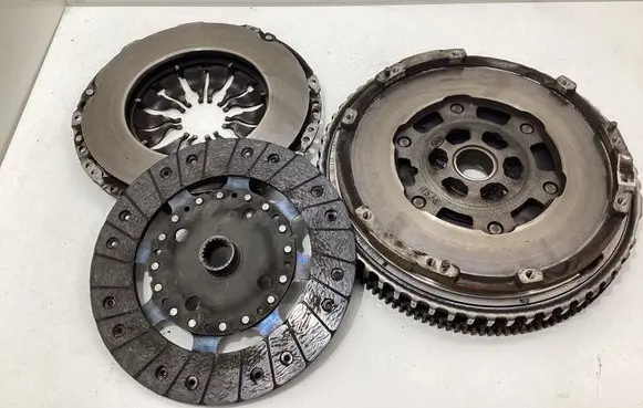 Renault Kadjar Clutch set kit 302053062R