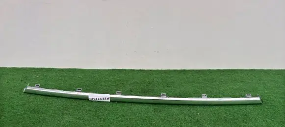 Ford Focus Front bumper splitter molding JX7B17F010XVGB