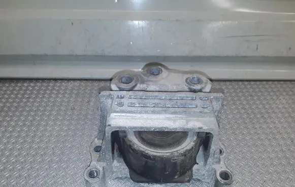 Ford Transit Engine mount bracket 
