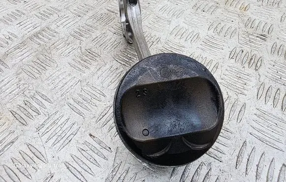 Toyota Corolla E210 E21 Piston with connecting rod 37420