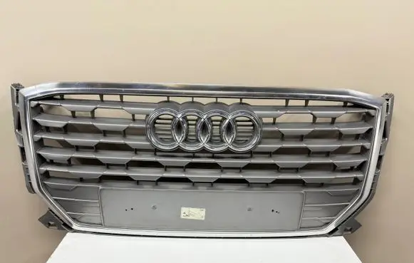 Audi Q2 - Front bumper upper radiator grill 81A853651