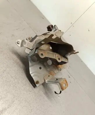 Honda HR-V Battery box tray 