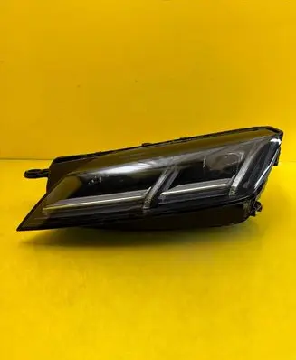 Audi TT TTS RS Mk3 8S Headlight/headlamp 8S0941033F