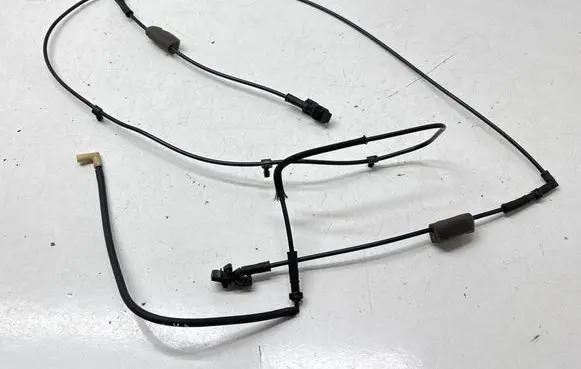 Jeep Grand Cherokee WL Windshield washer fluid hose 68377069AA 68377070AA 68585862AA