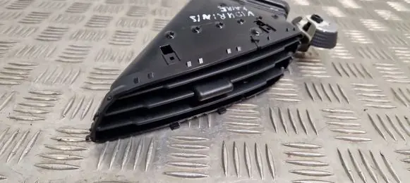 Ford Kuga II Dash center air vent grill