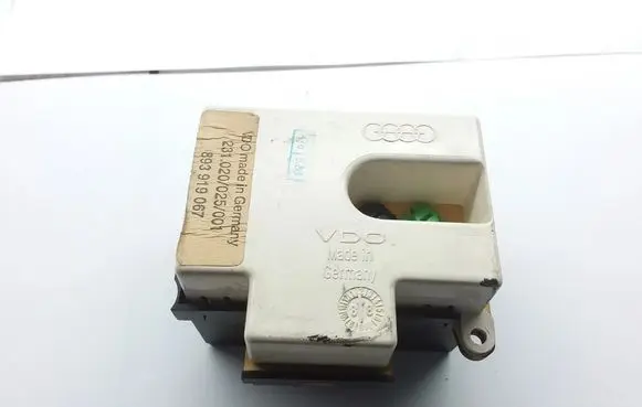 Audi 80 90 B3 Speedometer (instrument cluster) 893919067
