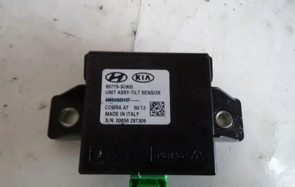 KIA Sportage Yaw turn rate sensor 957753U900