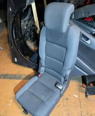 Volkswagen Touran II Rear seat 