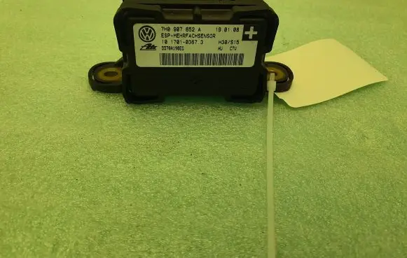 Volkswagen Touareg I ESP acceleration yaw rate sensor 7H0907652A