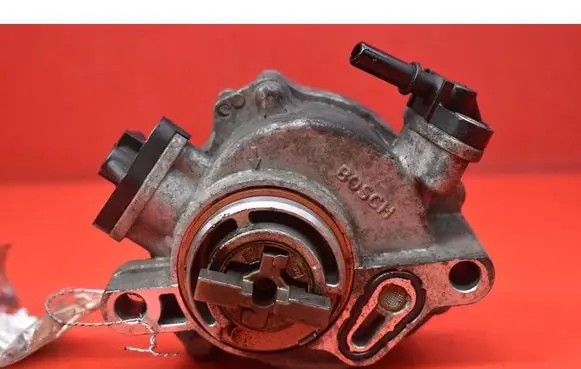 Citroen C4 II Vacuum pump 9684786780