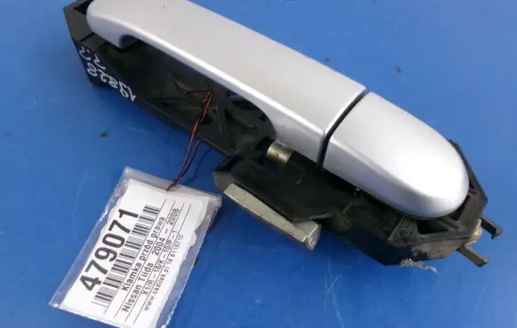 Nissan Tiida C11 Front door exterior handle