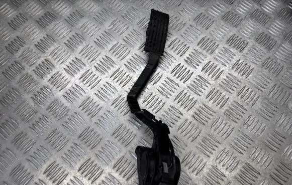 Citroen C5 Accelerator throttle pedal F00C3E2421 80CH