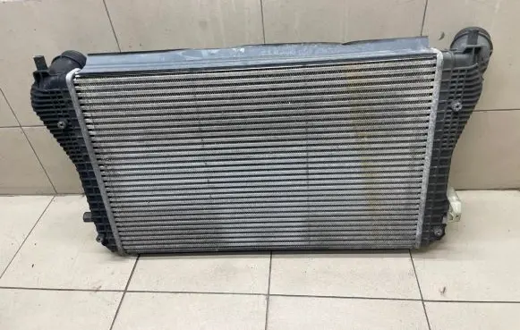 Volkswagen PASSAT B7 Intercooler radiator 3C0145805AK